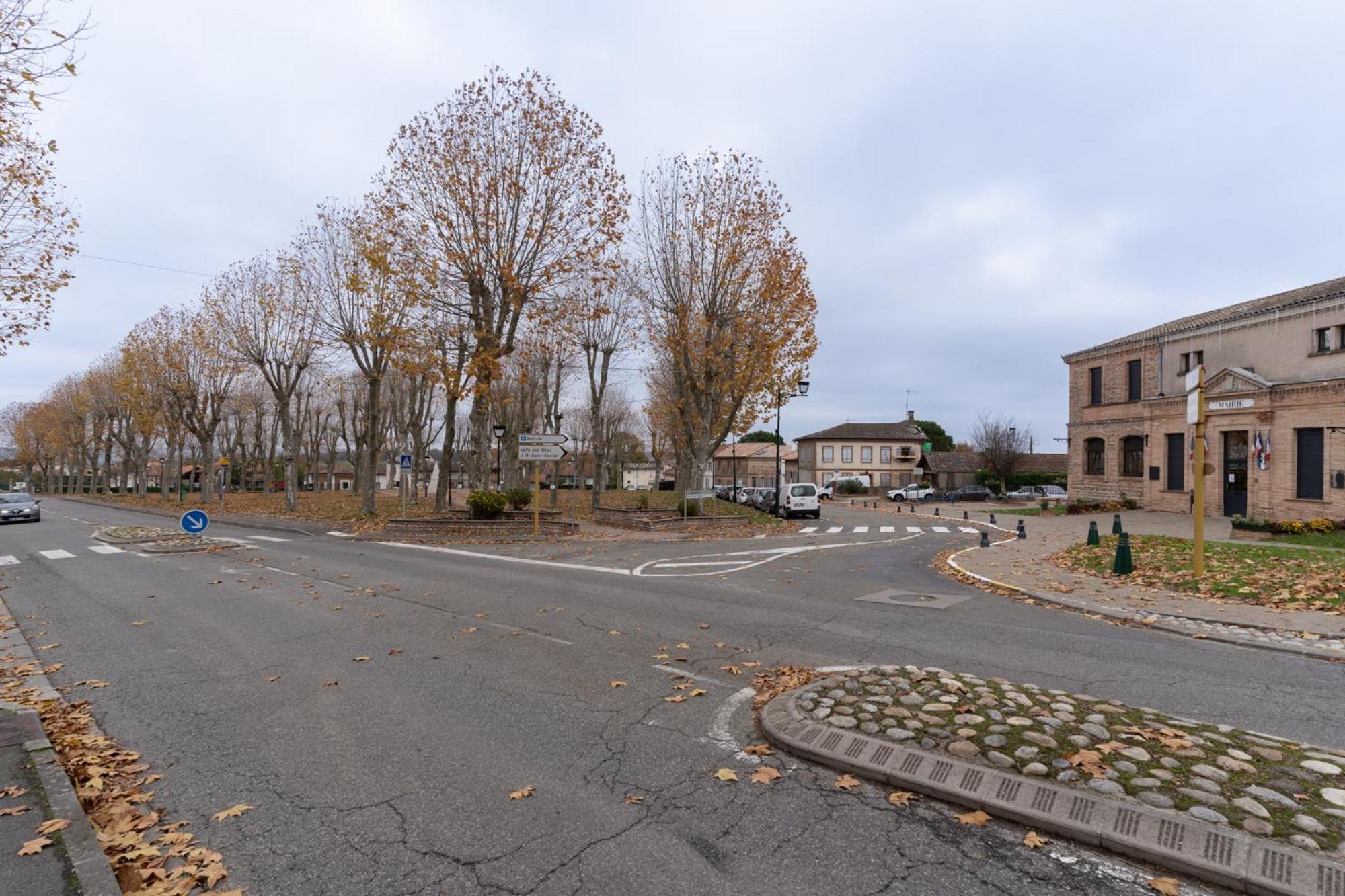 Sur La Place , Centre Village Cosy & Calme 2Ch Lapeyrouse-Fossat Exteriér fotografie